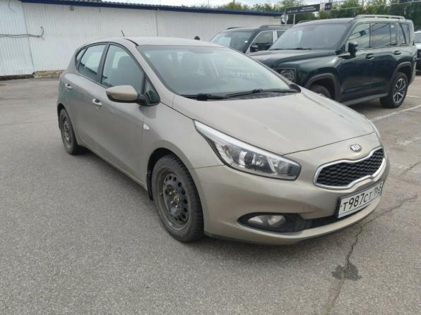 Kia Ceed II с пробегом 2013 года, цена 1 075 000 рублей, 134567 км, хэтчбек, Автокод Объявления
