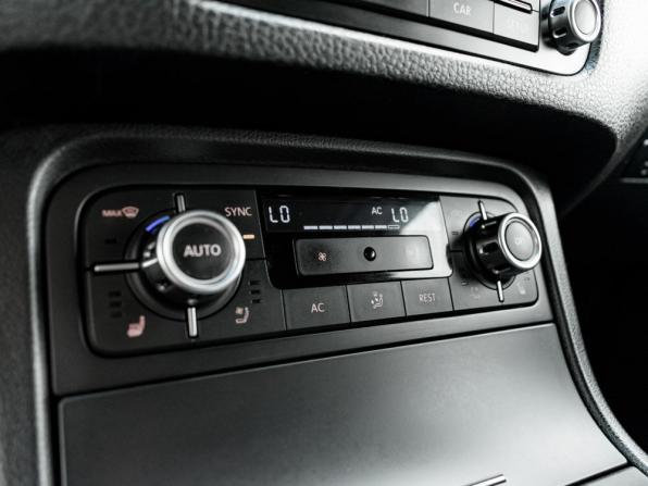 Volkswagen Touareg II с пробегом 2012 года, цена 1 895 000 рублей, 239372 км, внедорожник, Автокод Объявления