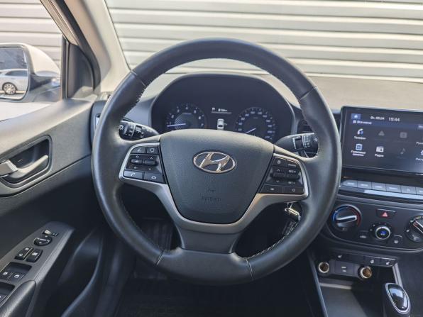 Hyundai Solaris II Рестайлинг с пробегом 2021 года, цена 1 600 000 рублей, 86873 км, седан, Автокод Объявления