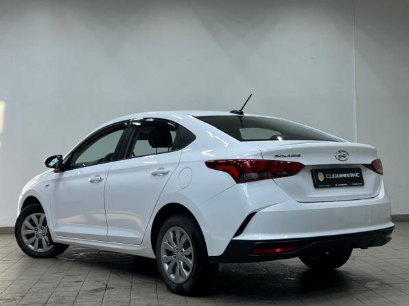 Hyundai Solaris II Рестайлинг с пробегом 2022 года, цена 1 655 000 рублей, 64000 км, седан, Автокод Объявления