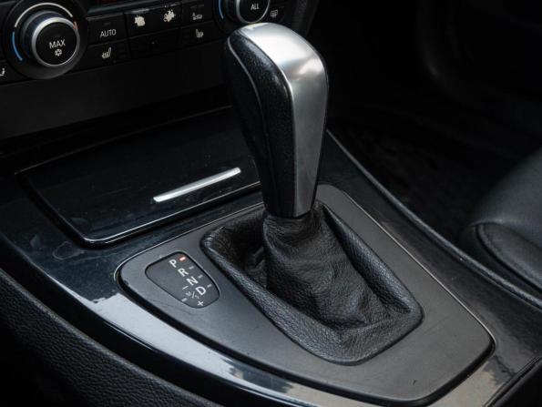 BMW 3 серии V (E90/E91/E92/E93) Рестайлинг с пробегом 2010 года, цена 1 290 000 рублей, 268409 км, седан, Автокод Объявления