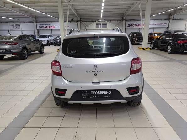 Renault Sandero II с пробегом 2016 года, цена 939 000 рублей, 108635 км, хэтчбек, Автокод Объявления