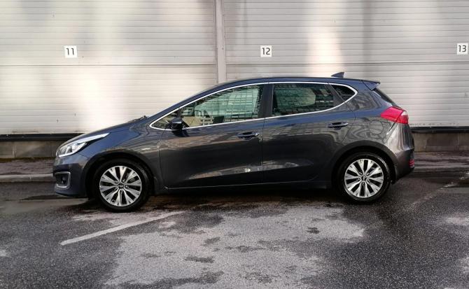 Kia Ceed II Рестайлинг с пробегом 2018 года, цена 1 279 000 рублей, 117000 км, хэтчбек, Автокод Объявления