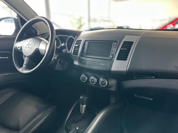Mitsubishi Outlander II Рестайлинг с пробегом 2010 года, цена 1 245 000 рублей, 196000 км, внедорожник, Автокод Объявления
