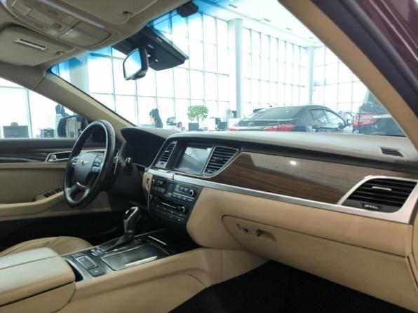 Hyundai Genesis II с пробегом 2016 года, цена 1 950 000 рублей, 163178 км, седан, Автокод Объявления