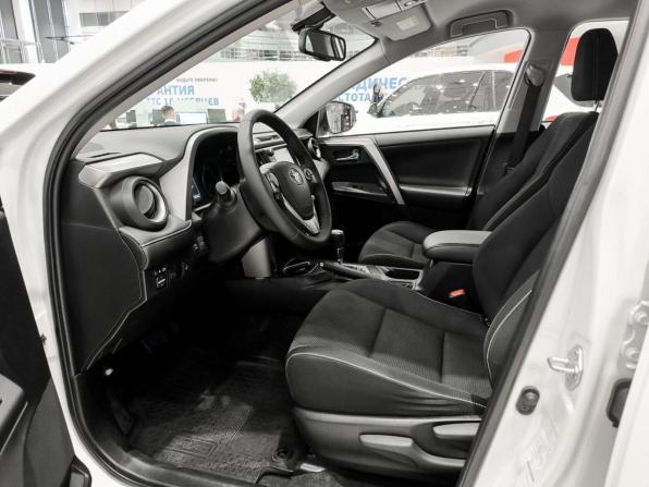 Toyota RAV4 IV (XA40) Рестайлинг с пробегом 2016 года, цена 2 290 000 рублей, 102200 км, внедорожник, Автокод Объявления