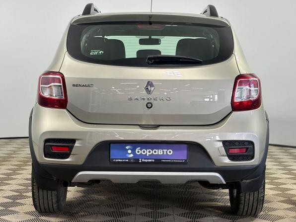 Renault Sandero II с пробегом 2017 года, цена 975 000 рублей, 101407 км, хэтчбек, Автокод Объявления