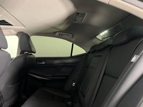 Lexus IS III Рестайлинг с пробегом 2017 года, цена 2 199 000 рублей, 202932 км, седан, Автокод Объявления