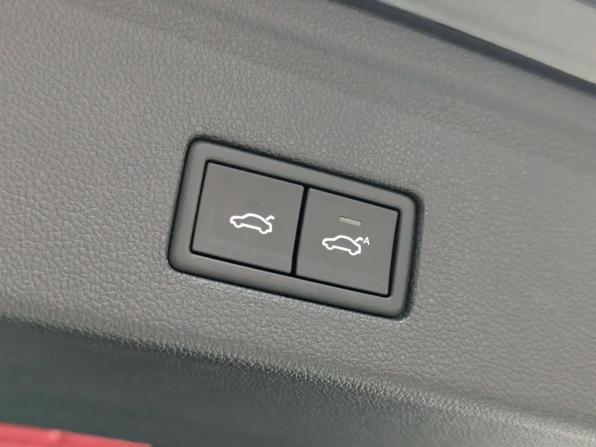 Новый Volkswagen Touareg III Рестайлинг 2025 года, цена 10 500 000 рублей, внедорожник, Автокод Объявления