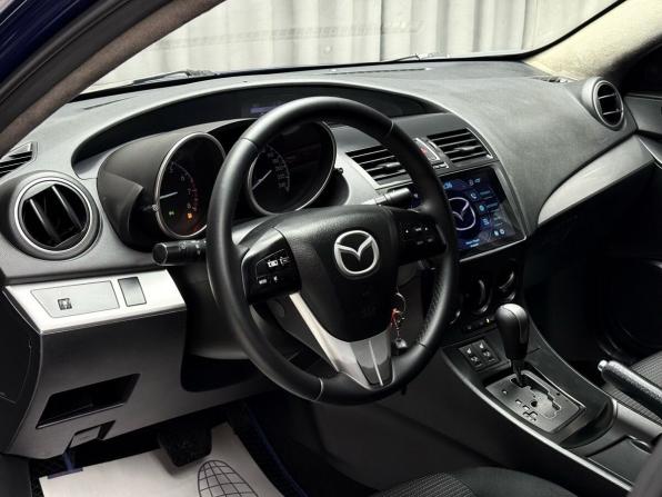 Mazda 3 II (BL) Рестайлинг с пробегом 2012 года, цена 899 000 рублей, 215000 км, седан, Автокод Объявления