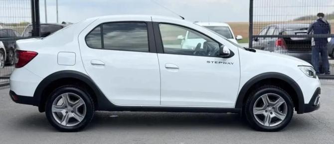 Renault Logan II Рестайлинг с пробегом 2021 года, цена 1 349 000 рублей, 69000 км, седан, Автокод Объявления