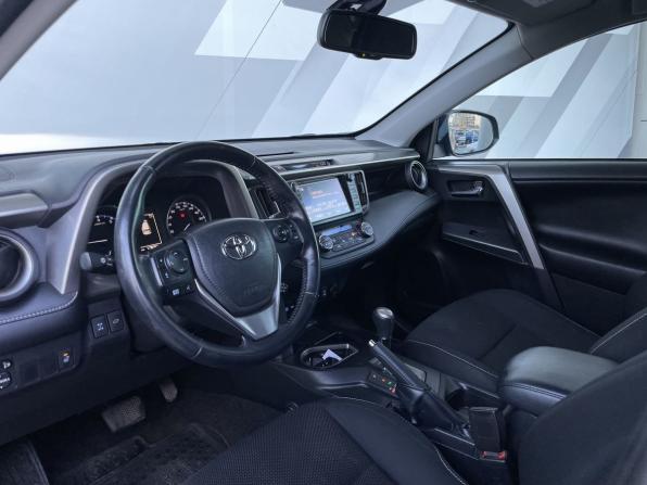 Toyota RAV4 IV (XA40) Рестайлинг с пробегом 2018 года, цена 2 298 000 рублей, 178092 км, внедорожник, Автокод Объявления