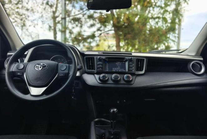 Toyota RAV4 IV (XA40) с пробегом 2015 года, цена 2 570 000 рублей, 106300 км, внедорожник, Автокод Объявления