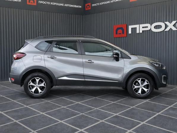 Renault Kaptur I Рестайлинг с пробегом 2021 года, цена 1 637 000 рублей, 79998 км, внедорожник, Автокод Объявления
