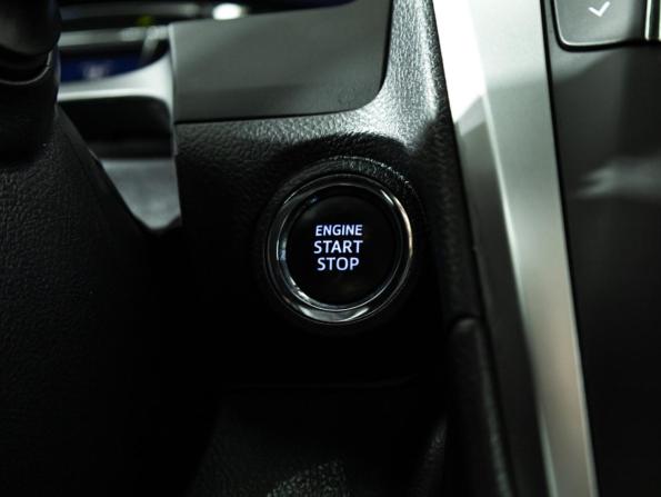 Toyota Camry VII (XV50) Рестайлинг с пробегом 2016 года, цена 2 149 700 рублей, 131148 км, седан, Автокод Объявления