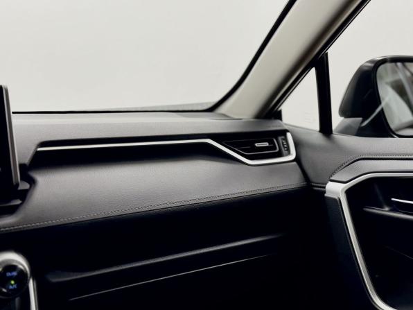 Toyota RAV4 V (XA50) с пробегом 2021 года, цена 4 525 000 рублей, 21003 км, внедорожник, Автокод Объявления