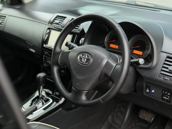 Toyota Corolla X (E140 E150) Рестайлинг с пробегом 2011 года, цена 1 030 000 рублей, 63489 км, универсал, Автокод Объявления