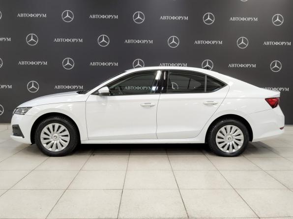 Skoda Octavia IV (A8) с пробегом 2021 года, цена 2 425 000 рублей, 63801 км, лифтбек, Автокод Объявления
