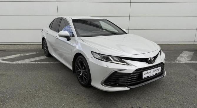 Toyota Camry VIII (XV70) Рестайлинг с пробегом 2021 года, цена 2 690 000 рублей, 47225 км, седан, Автокод Объявления