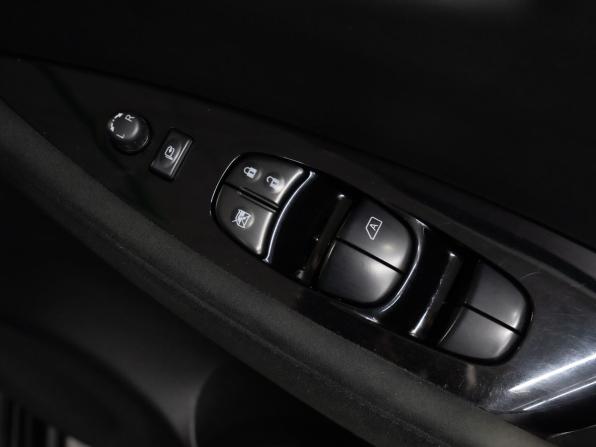 Nissan Leaf I (ZE0/AZE0) с пробегом 2014 года, цена 799 000 рублей, 77390 км, хэтчбек, Автокод Объявления