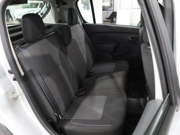 Renault Sandero II Рестайлинг с пробегом 2018 года, цена 1 369 000 рублей, 92072 км, хэтчбек, Автокод Объявления