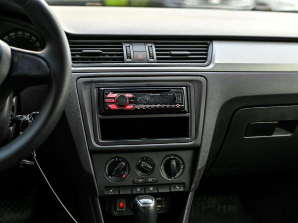 Skoda Rapid I с пробегом 2015 года, цена 550 000 рублей, 386060 км, лифтбек, Автокод Объявления