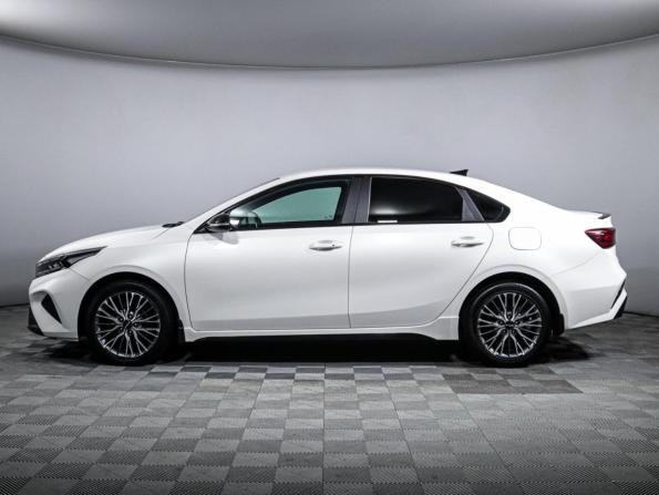 Kia Cerato IV Рестайлинг с пробегом 2022 года, цена 2 429 000 рублей, 29500 км, седан, Автокод Объявления