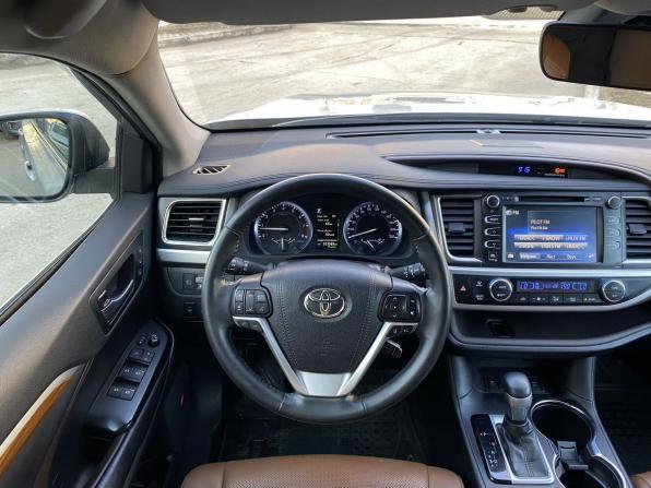 Toyota Highlander III (XU50) Рестайлинг с пробегом 2019 года, цена 3 333 000 рублей, 202600 км, внедорожник, Автокод Объявления