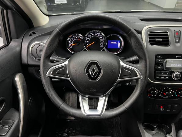 Renault Logan II Рестайлинг с пробегом 2018 года, цена 1 150 000 рублей, 64000 км, седан, Автокод Объявления