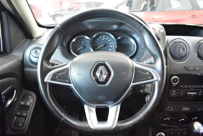 Renault Duster I Рестайлинг с пробегом 2019 года, цена 1 399 000 рублей, 179000 км, внедорожник, Автокод Объявления