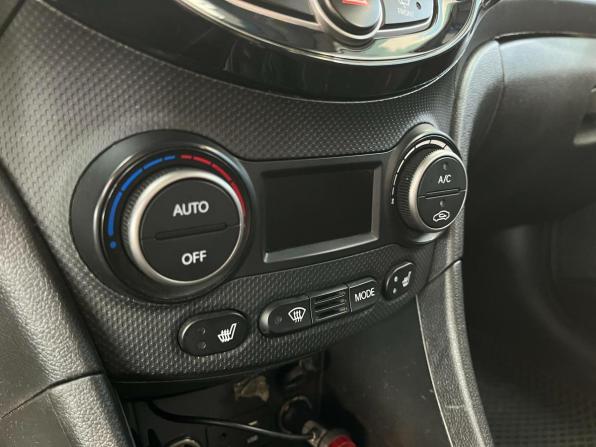 Hyundai Solaris I Рестайлинг с пробегом 2016 года, цена 627 120 рублей, 320990 км, седан, Автокод Объявления
