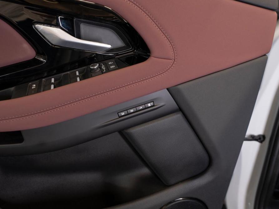 Land Rover Range Rover Evoque II Рестайлинг Москва  - изображение 17
