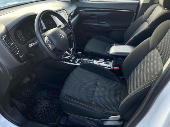 Mitsubishi Outlander III Рестайлинг 3 с пробегом 2019 года, цена 2 195 000 рублей, 112388 км, внедорожник, Автокод Объявления
