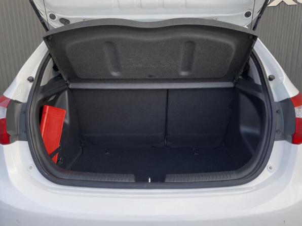 Kia Rio III с пробегом 2013 года, цена 957 000 рублей, 135825 км, хэтчбек, Автокод Объявления