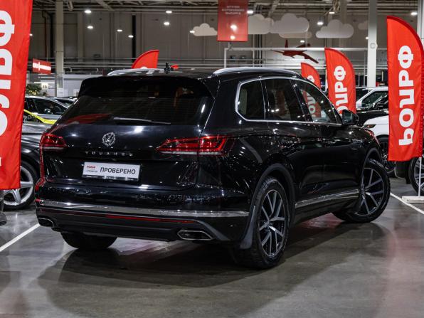 Volkswagen Touareg III с пробегом 2018 года, цена 4 390 000 рублей, 106365 км, внедорожник, Автокод Объявления