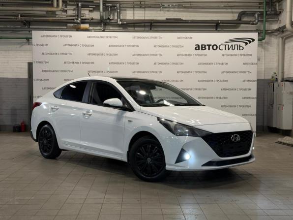 Hyundai Solaris II Рестайлинг с пробегом 2022 года, цена 1 399 000 рублей, 71500 км, седан, Автокод Объявления