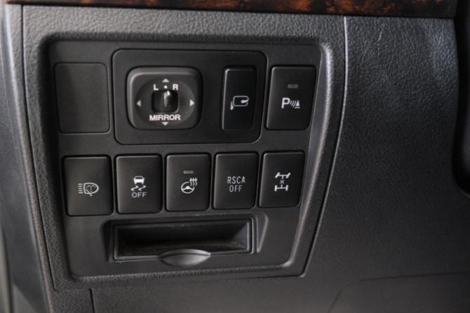 Toyota Land Cruiser 200 Series Рестайлинг 1 с пробегом 2013 года, цена 5 099 000 рублей, 129190 км, внедорожник, Автокод Объявления