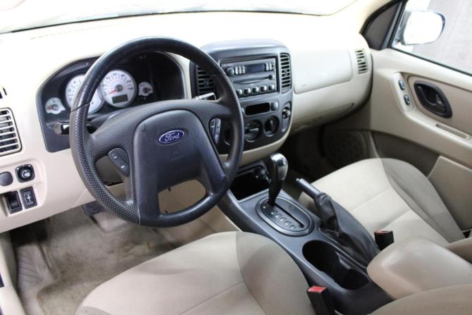 Ford Escape I Рестайлинг с пробегом 2004 года, цена 450 000 рублей, 196377 км, внедорожник, Автокод Объявления