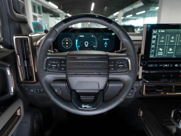 GMC Hummer EV с пробегом 2024 года, цена 18 900 000 рублей, 11 км, внедорожник, Автокод Объявления