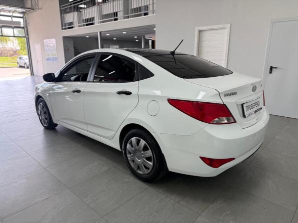 Hyundai Solaris I Рестайлинг с пробегом 2015 года, цена 999 000 рублей, 99987 км, седан, Автокод Объявления