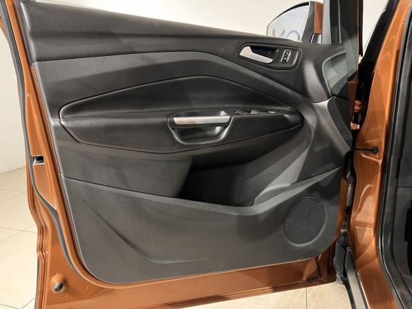 Ford Kuga II с пробегом 2015 года, цена 1 297 000 рублей, 181617 км, внедорожник, Автокод Объявления