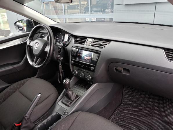 Skoda Octavia III (A7) Рестайлинг с пробегом 2018 года, цена 1 645 000 рублей, 72854 км, лифтбек, Автокод Объявления