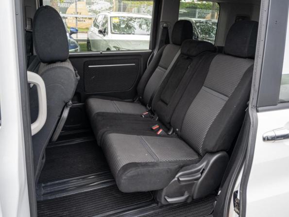 Honda Stepwgn V с пробегом 2015 года, цена 1 980 000 рублей, 106536 км, минивэн, Автокод Объявления