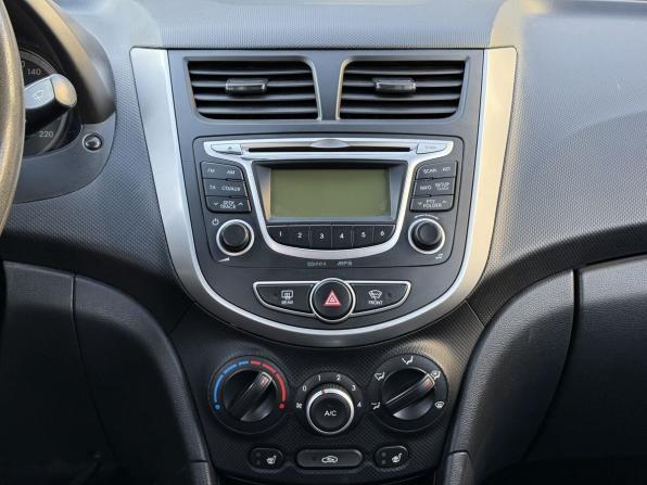 Hyundai Solaris I с пробегом 2014 года, цена 991 000 рублей, 143329 км, седан, Автокод Объявления