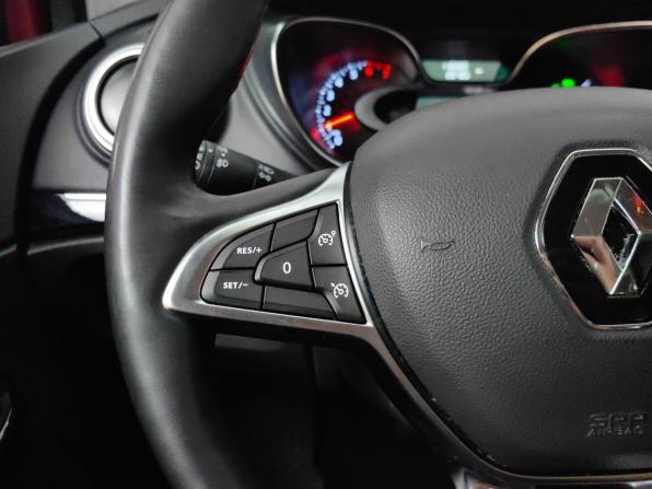 Renault Kaptur I Рестайлинг с пробегом 2021 года, цена 1 337 000 рублей, 116678 км, внедорожник, Автокод Объявления