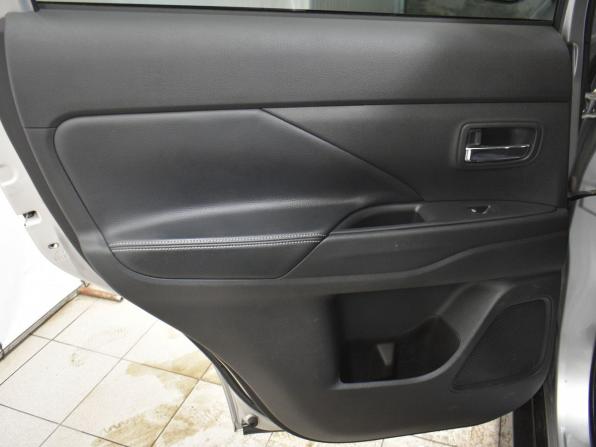 Mitsubishi Outlander III Рестайлинг 3 с пробегом 2022 года, цена 3 649 000 рублей, 13867 км, внедорожник, Автокод Объявления