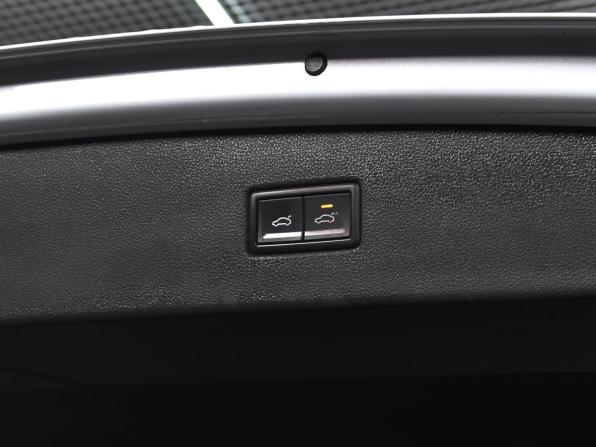 Volkswagen Tiguan II с пробегом 2018 года, цена 2 524 995 рублей, 143000 км, внедорожник, Автокод Объявления