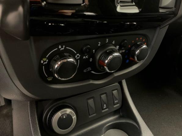 Renault Duster I Рестайлинг с пробегом 2018 года, цена 1 399 000 рублей, 60101 км, внедорожник, Автокод Объявления
