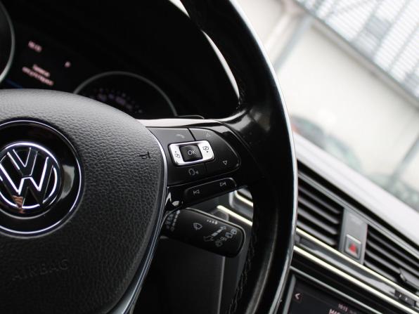 Volkswagen Tiguan II с пробегом 2017 года, цена 1 879 000 рублей, 141551 км, внедорожник, Автокод Объявления