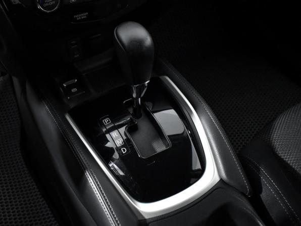 Nissan Qashqai II с пробегом 2018 года, цена 1 640 000 рублей, 122123 км, внедорожник, Автокод Объявления